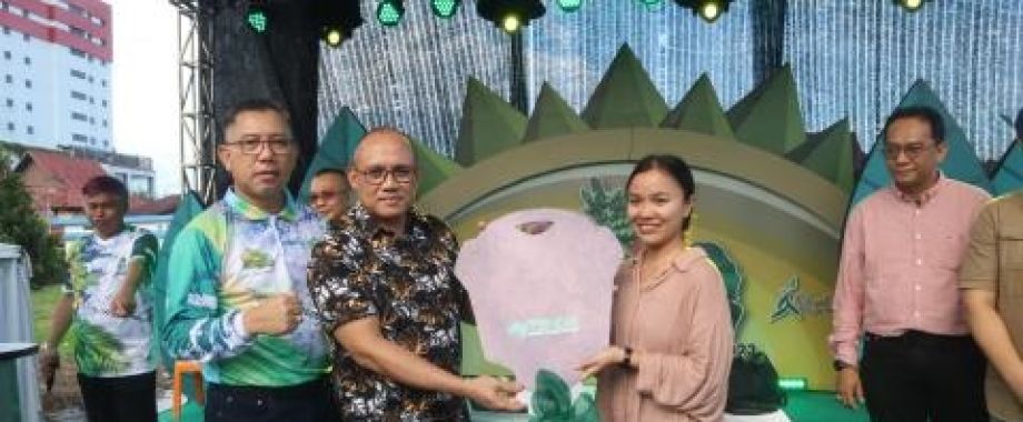 Assisten II Sekda Kalbar Secara Resmi Tutup Kegiatan Festival Buah dan Florikultura Kalimantan Barat