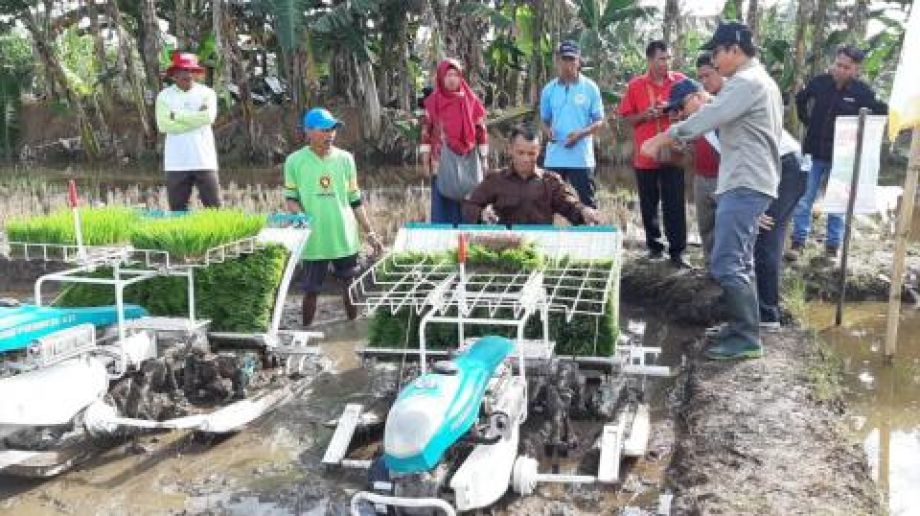 Mekanisasi Pertanian Pintu Masuk Tarik Minat Kaum Milenial Jadi Petani