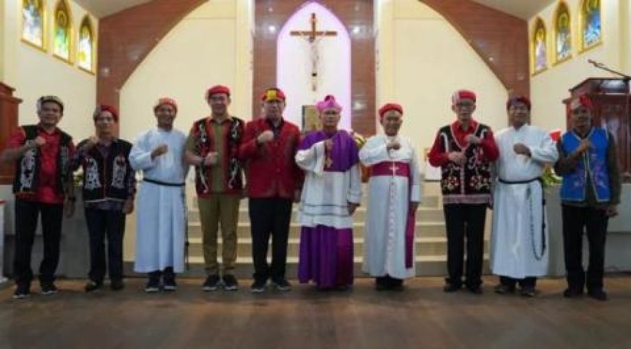 Kepala Dinas TPH Kalbar wakili gubernur resmikan Gereja Santo Antonius di Sintang