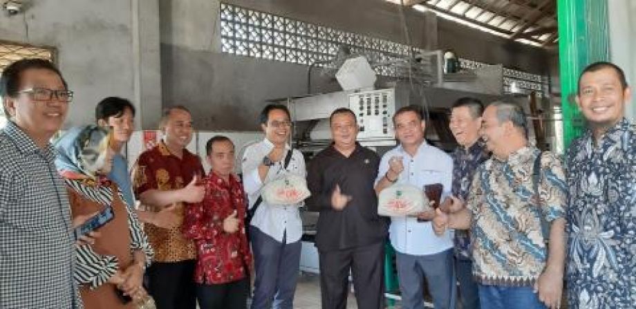 Beras Lokal dan Penyerapanya di Industri Pengolahan Mie Putih di Singkawang